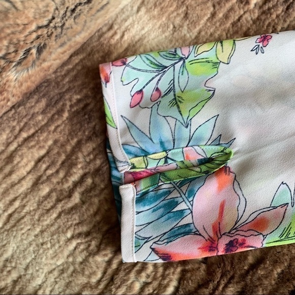 NYDJ Perfect Blouse Tropical Garden Floral - Picture 5 of 9